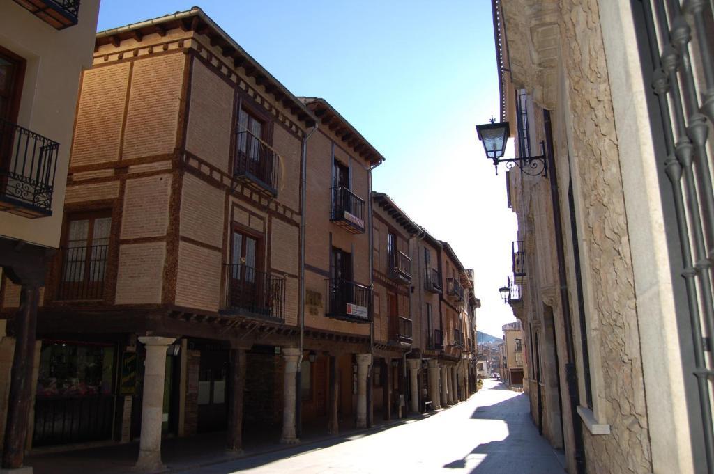 Hostal Mayor 71 El Burgo De Osma Exterior foto